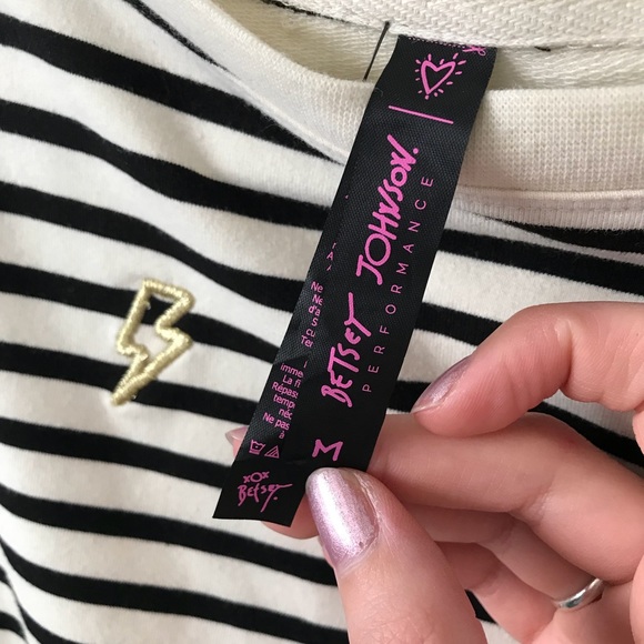 🔥 Betsey Johnson Gold Lighting Top Black Stripes - Picture 12 of 14